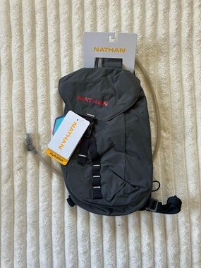 Nathan Sport Limitless Run Sling 6L
